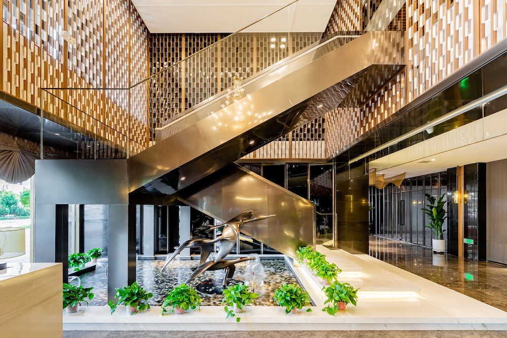 Ramada by Wyndham Bayannur 7/33