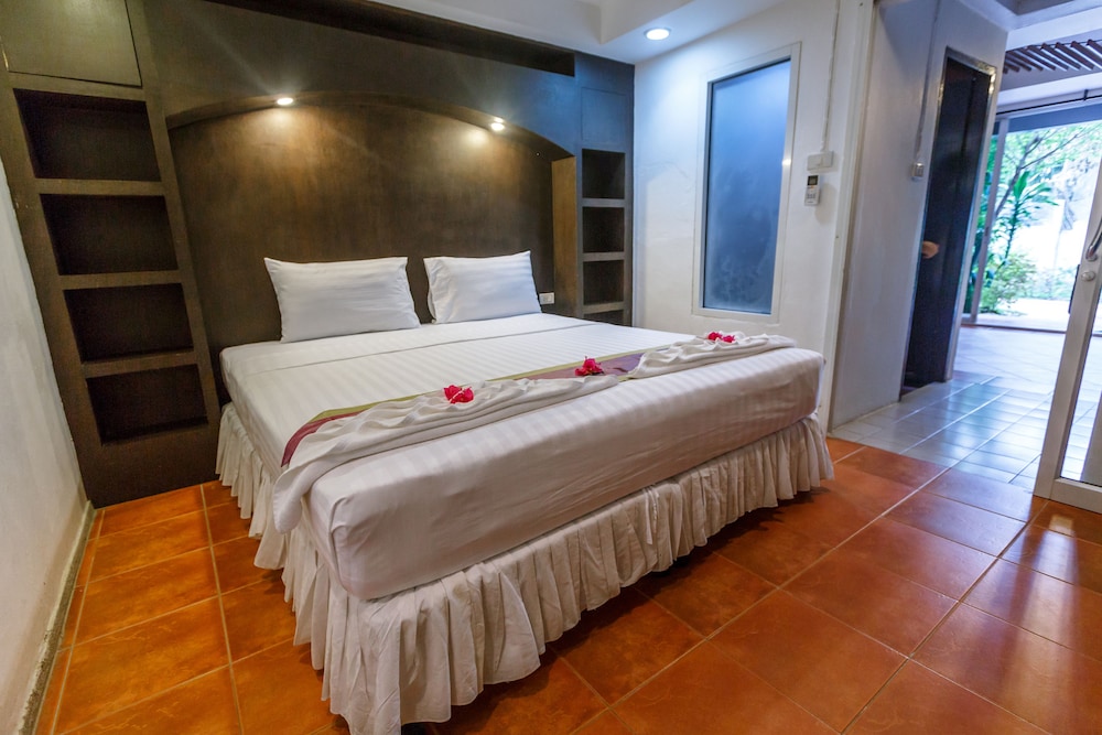 Porter House Patong 30/74