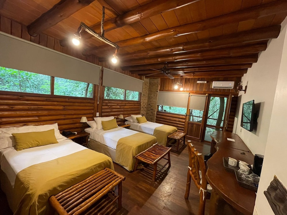 STANDARD, TRIPLE, 3 BEDS
