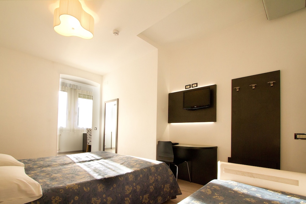 Roma Hotel 20/67