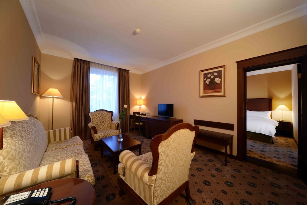 Lotte City Hotel Tashkent Palace 42/64