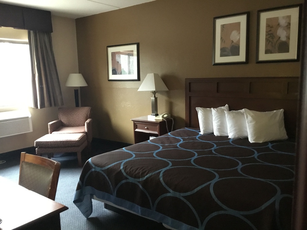 Super 8 By Wyndham Manchester Airport 9/35