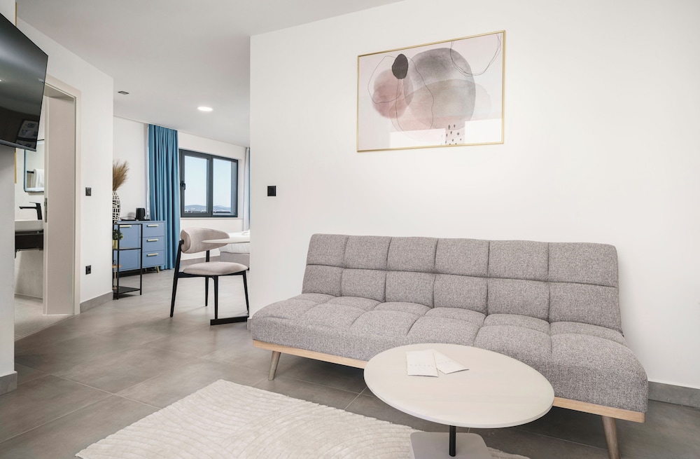 SeeSea Hotel 40/65