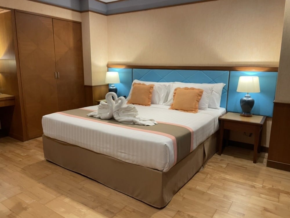 Diamond Plaza Hotel Suratthani 19/50