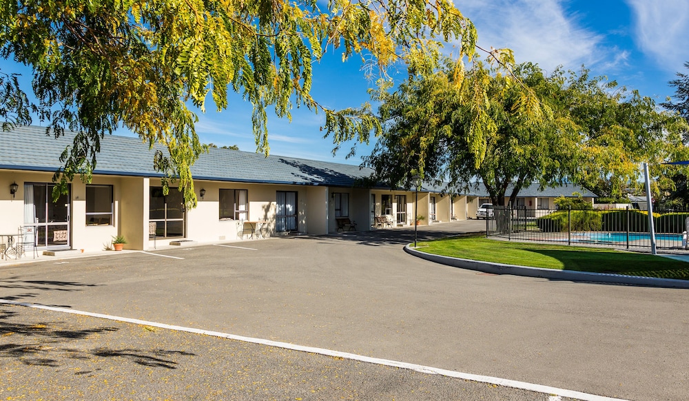 Cherylea Motel 65/72