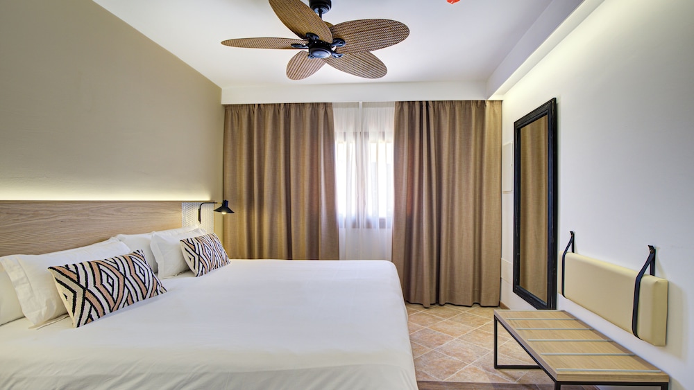 Arena Castillo Hotel 9/48