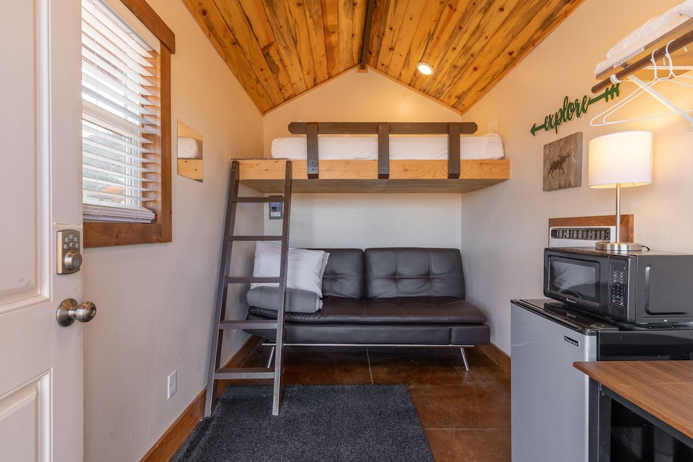 Gooseberry Lodges 52/79