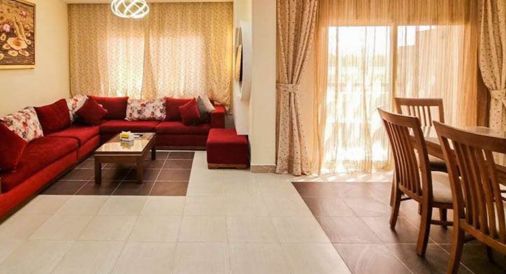 El Karma Aqua Beach Resort 38/50