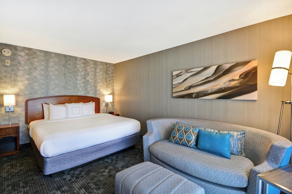 Room, King Bed, Sofa, Accessible