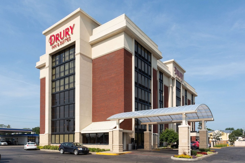 Drury Inn and Suites Terre Haute 29/32