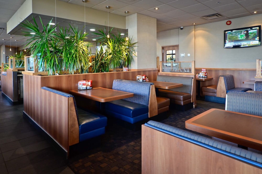 Sandman Hotel Lethbridge 28/46