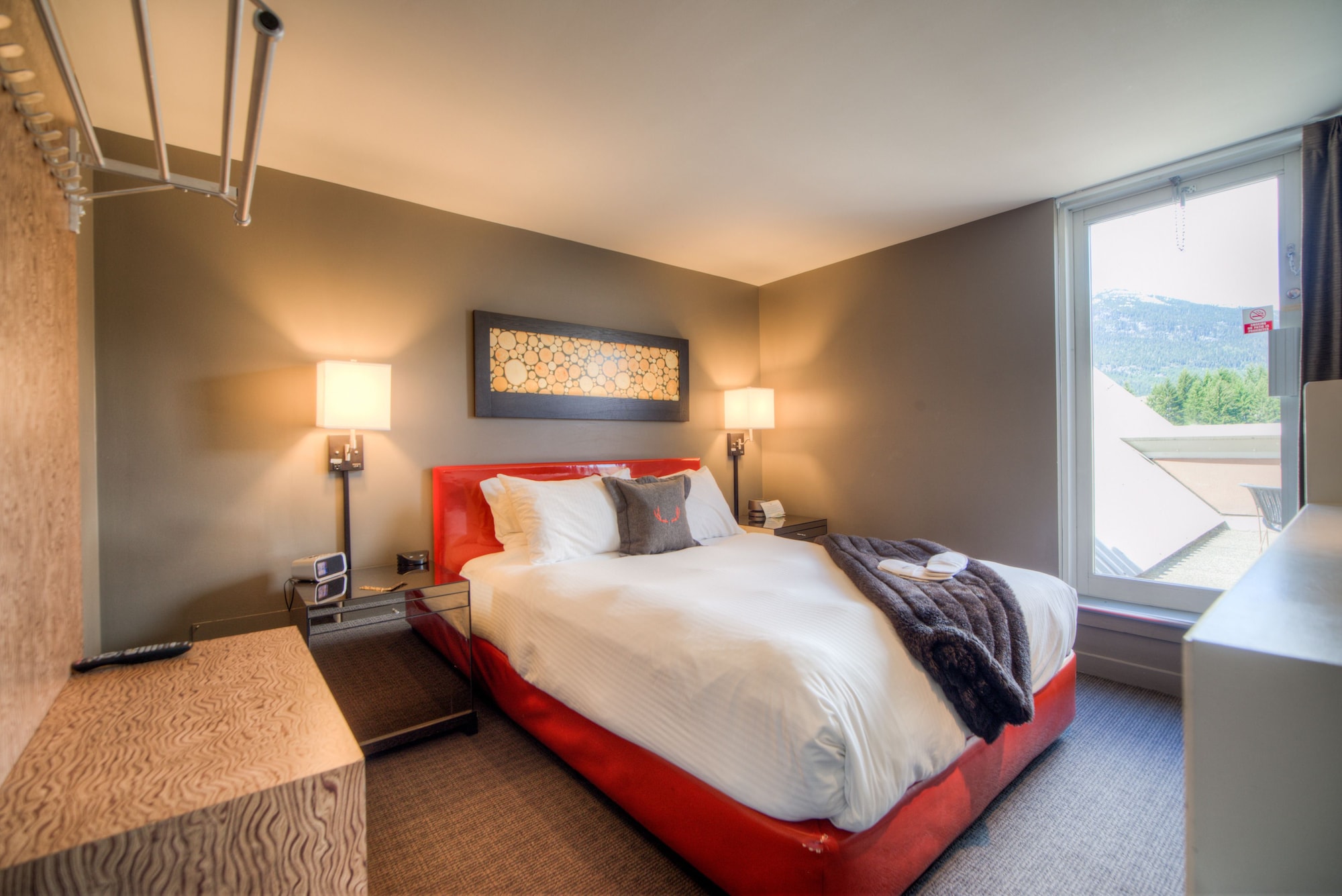 1 Bedroom, Loft, Queen Bed, City View, Sofa, Balcony