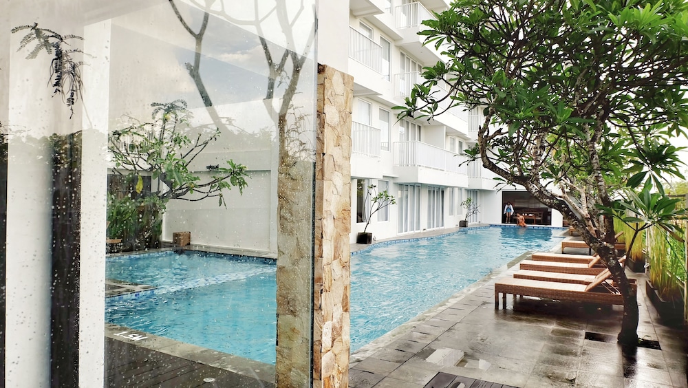 Paragon Hotel Seminyak 66/71