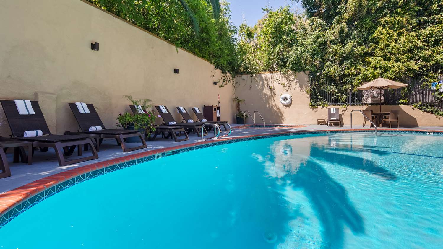 Best Western Hollywood Plaza Inn - Hollywood Walk of Fame Hotel-LA 37/37