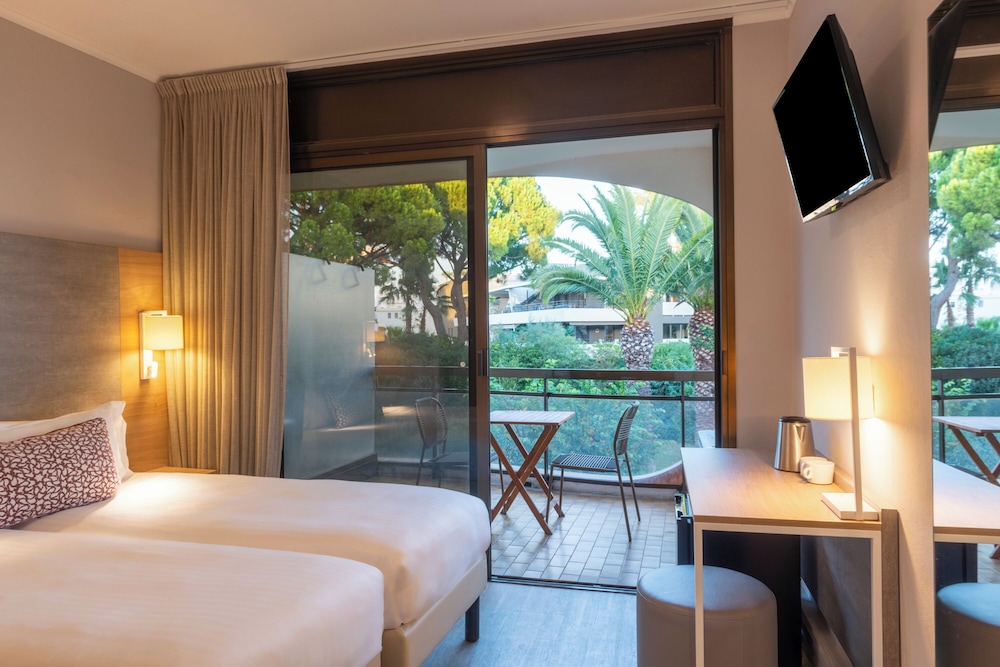 Bahia Hotel 18/50