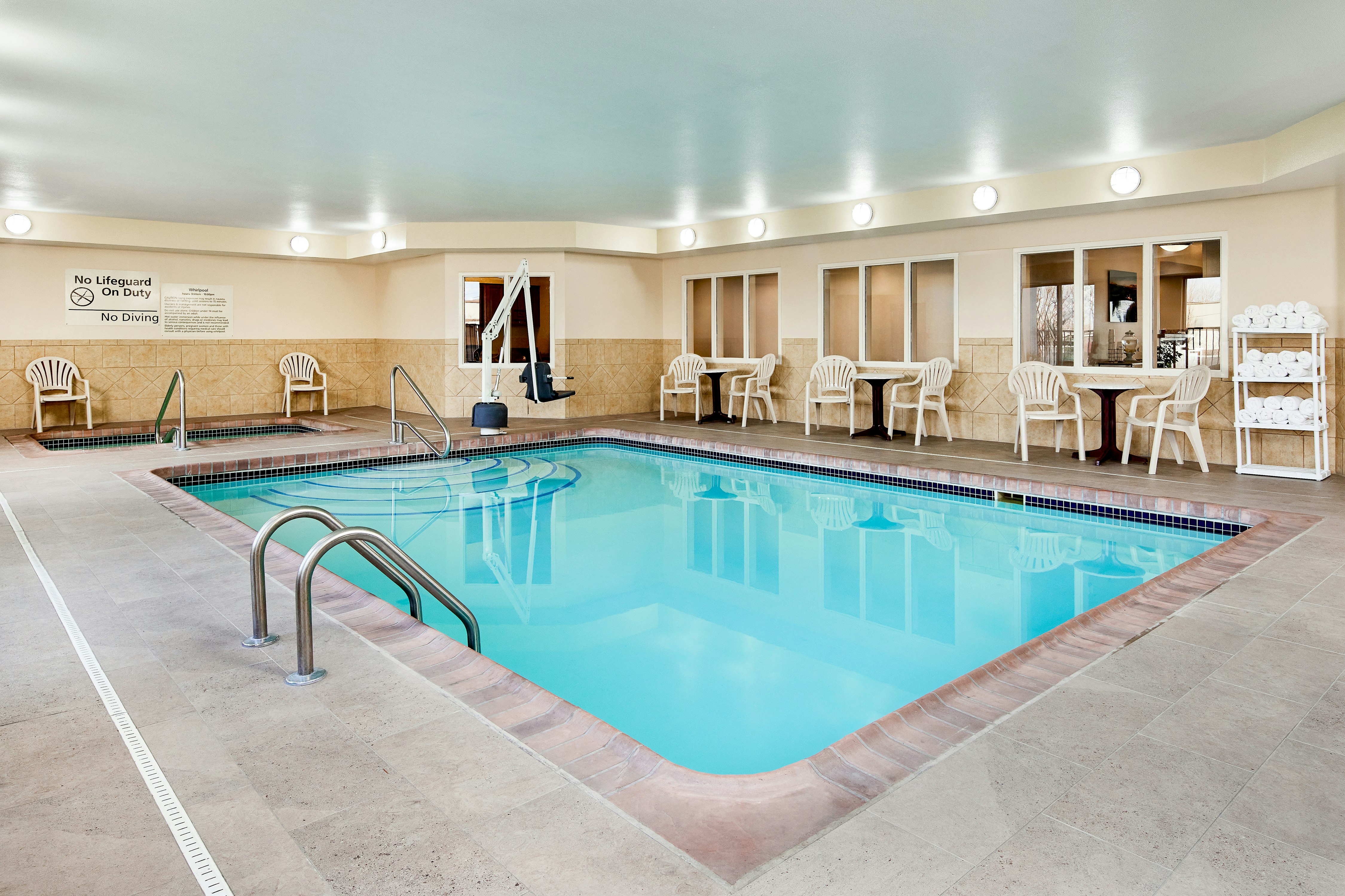 Hampton Inn Longmont 16/46