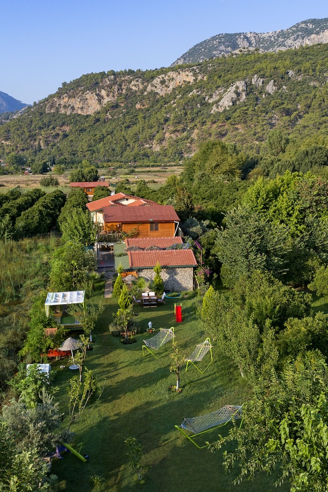 Cirali Flora Pension 37/50