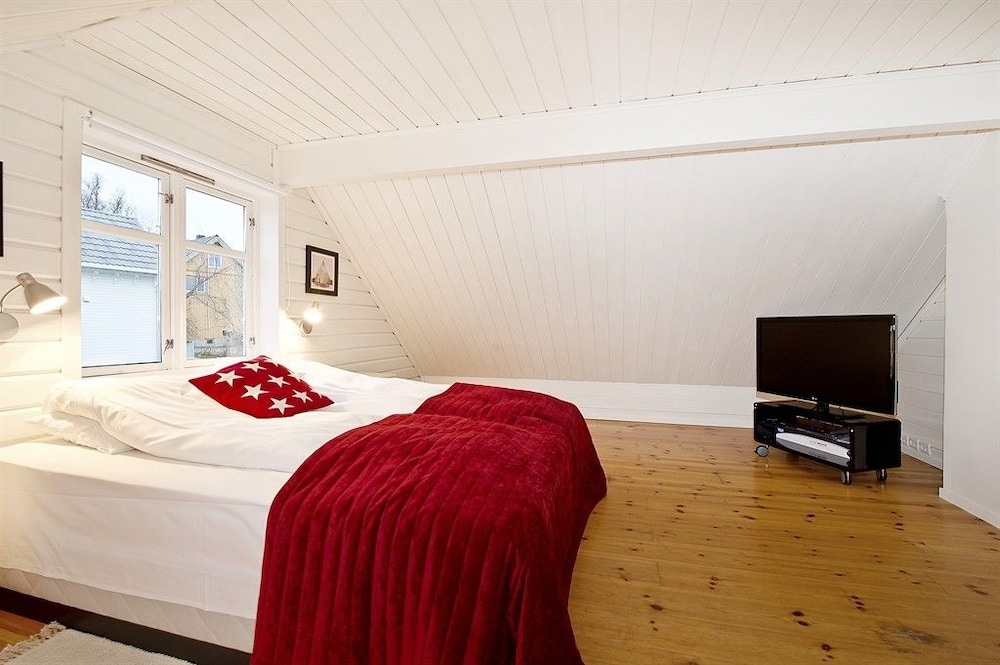 Enter Viking Apartment 32/50