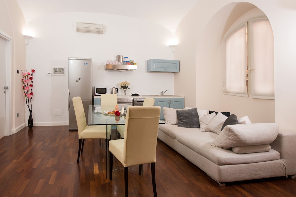 Trinity Luxury Rooms 46/66
