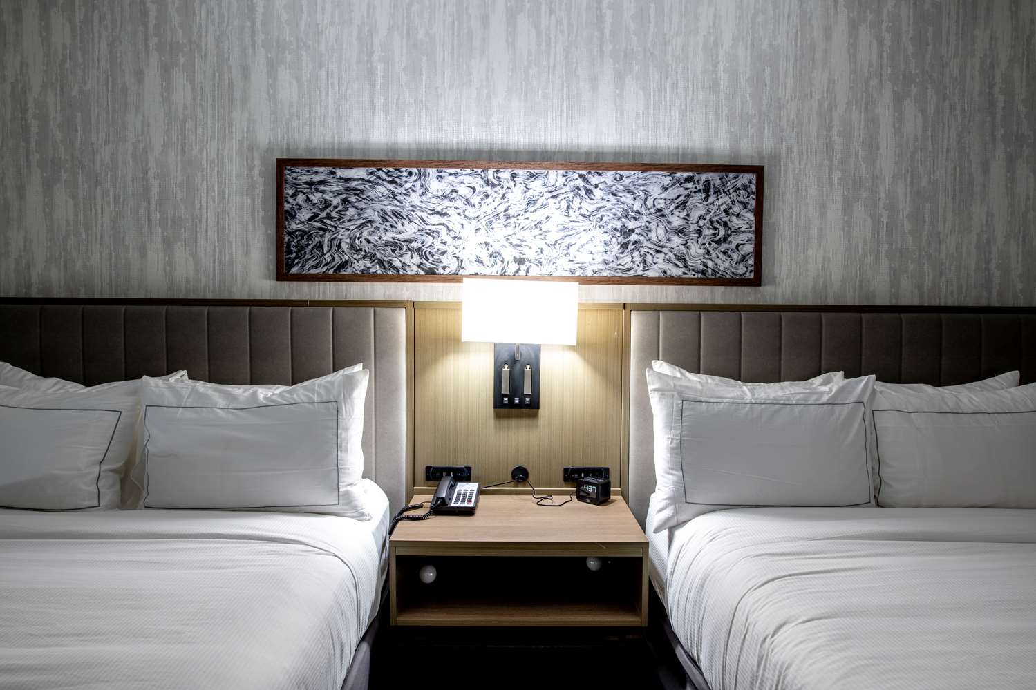 ROOM, 2 QUEEN BEDS, SOFA