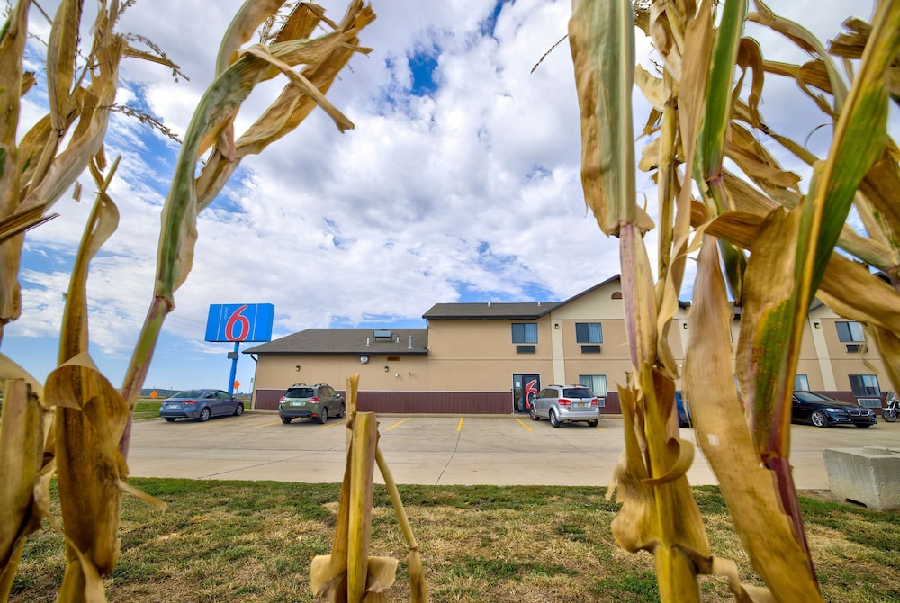 Motel6 Percival, IA 60/68