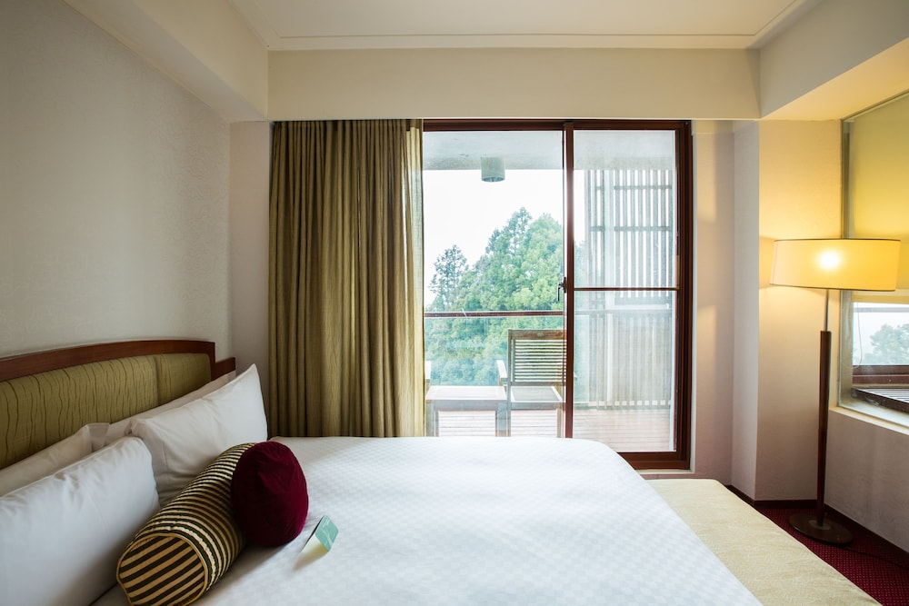 Alishan House 13/50