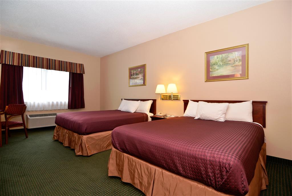 Flat, 2 Queen Beds, Smoking