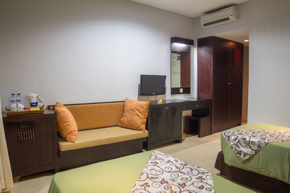 FOURTEEN ROSES BEACH HOTEL 17/62