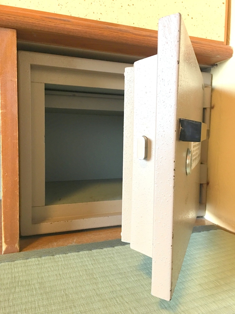 AOSHIMA GRAND HOTEL 37/49