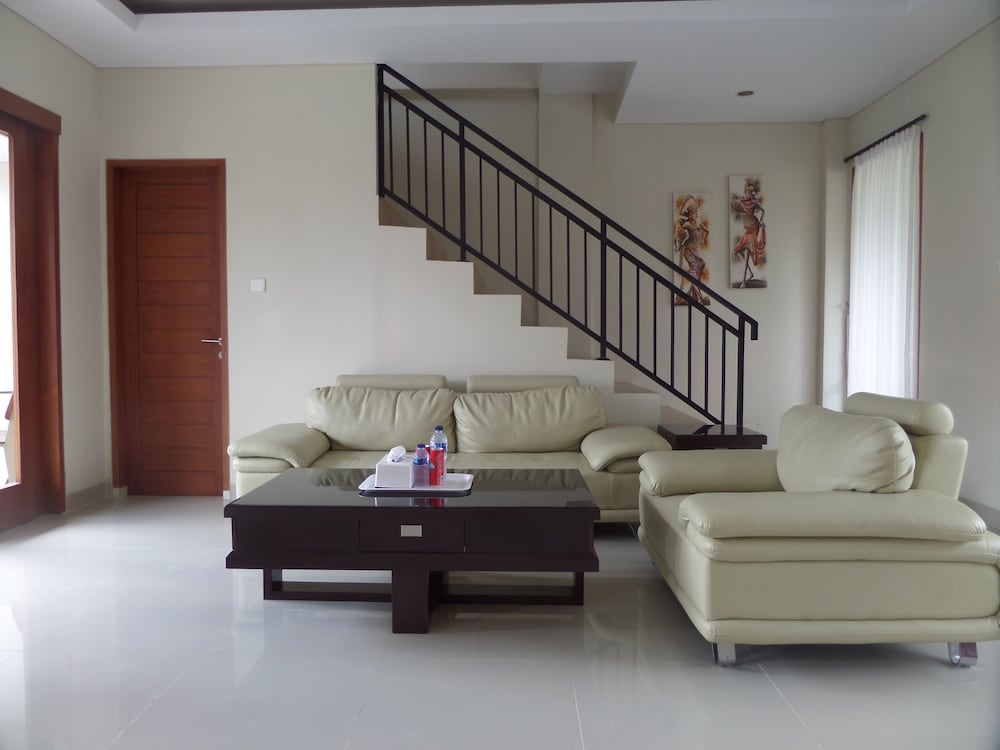 Royal Majesty Villas 44/71