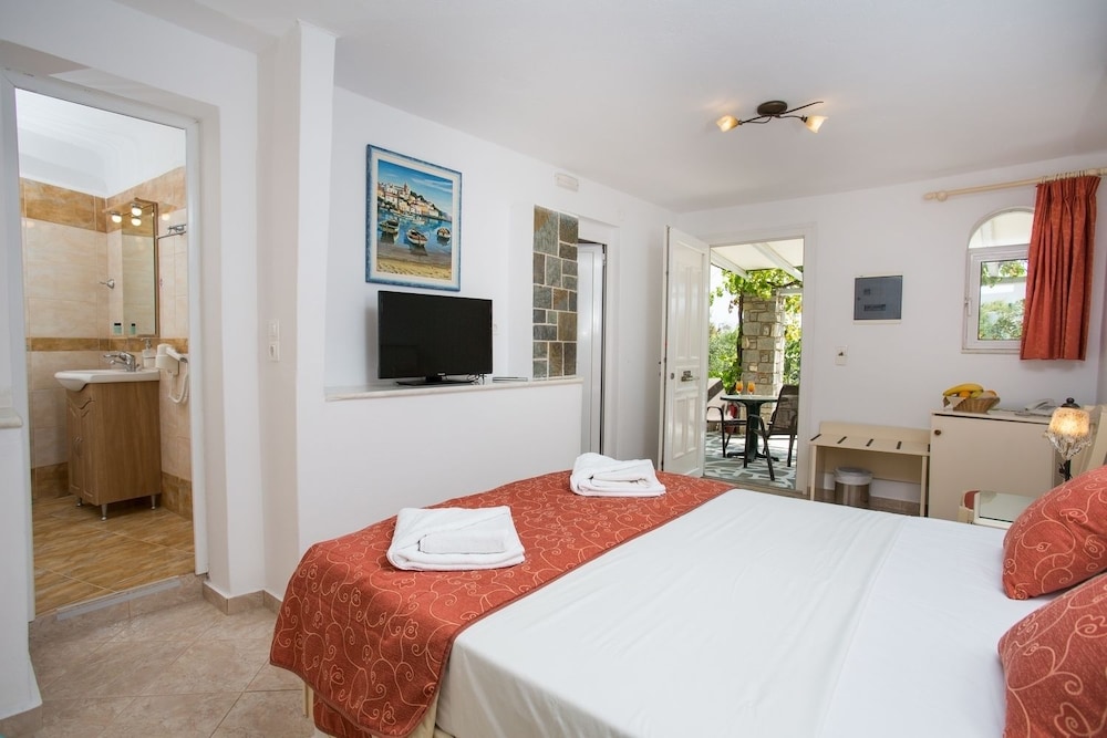 Asteras Paradise Hotel 25/78