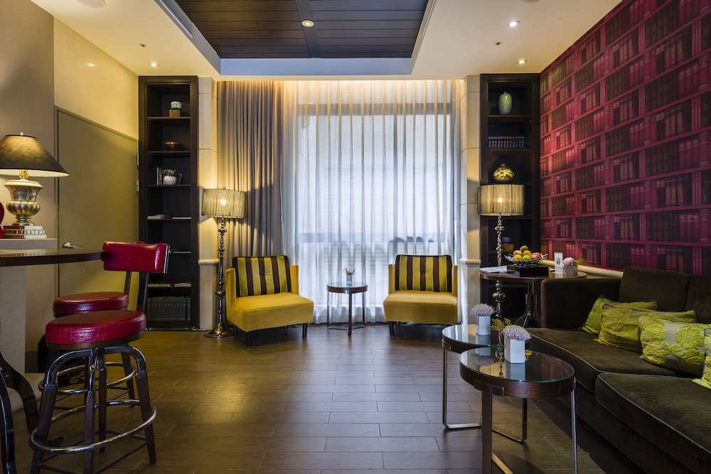LEOFOO RESIDENCES 24/30
