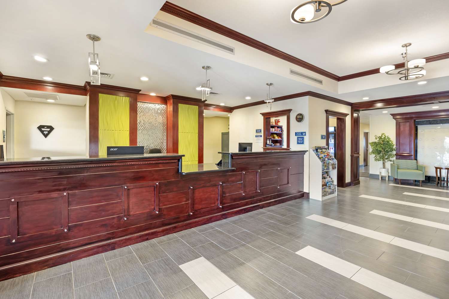 Best Western Plus Pratt 2/16