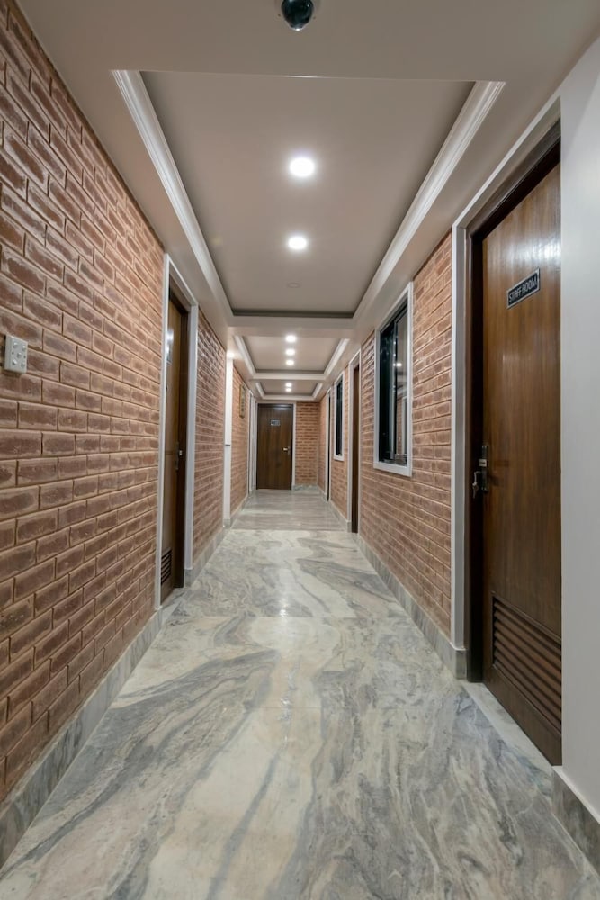 Kailash Kuti Inn 17/20