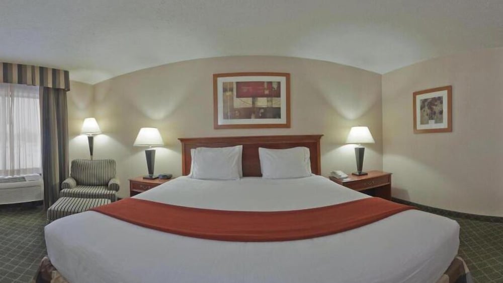 Holiday Inn Express Hotel Suites Kent State University 29/69
