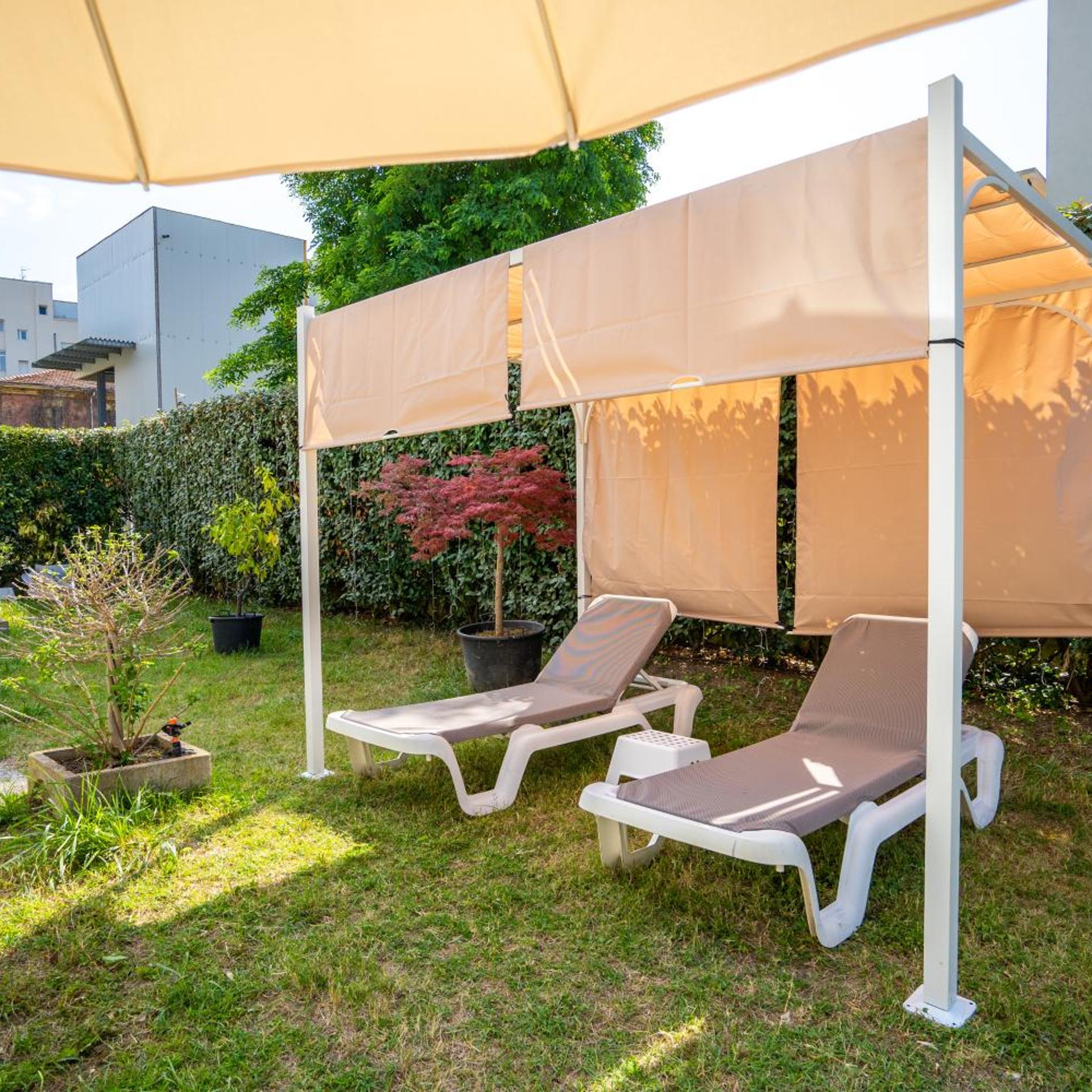 Hotel Lotus 27/50