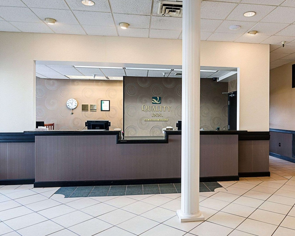 Quality Inn Lewisburg 12/49