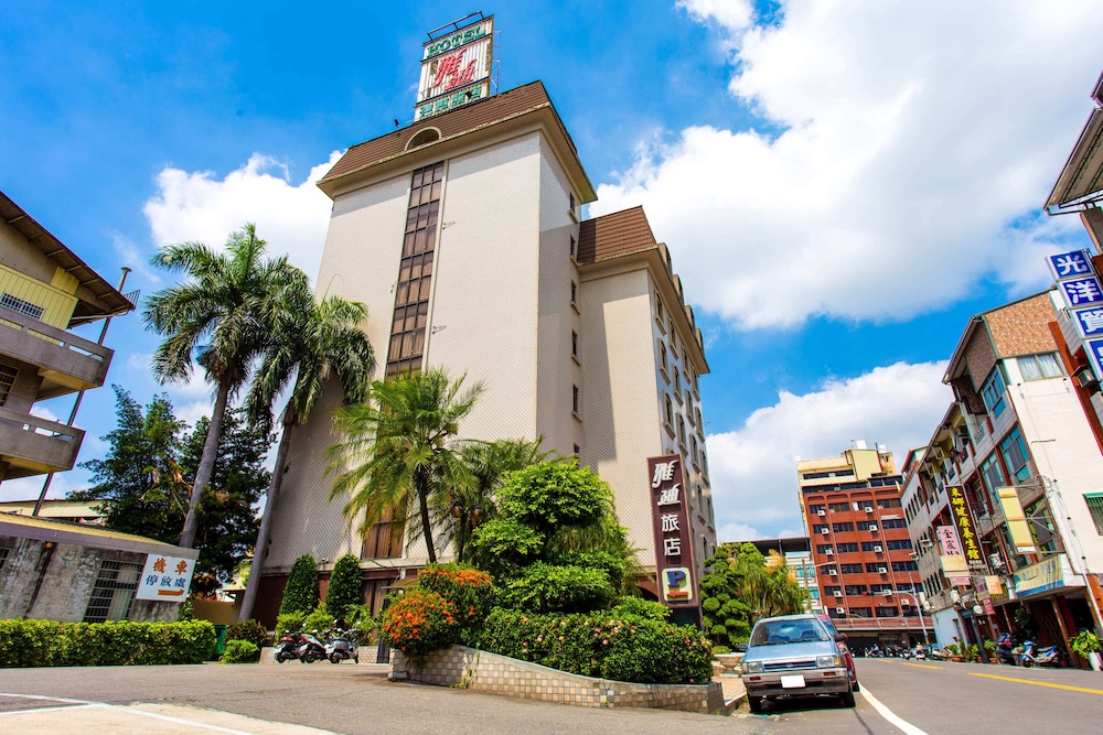 Ardi Hotel 38/45