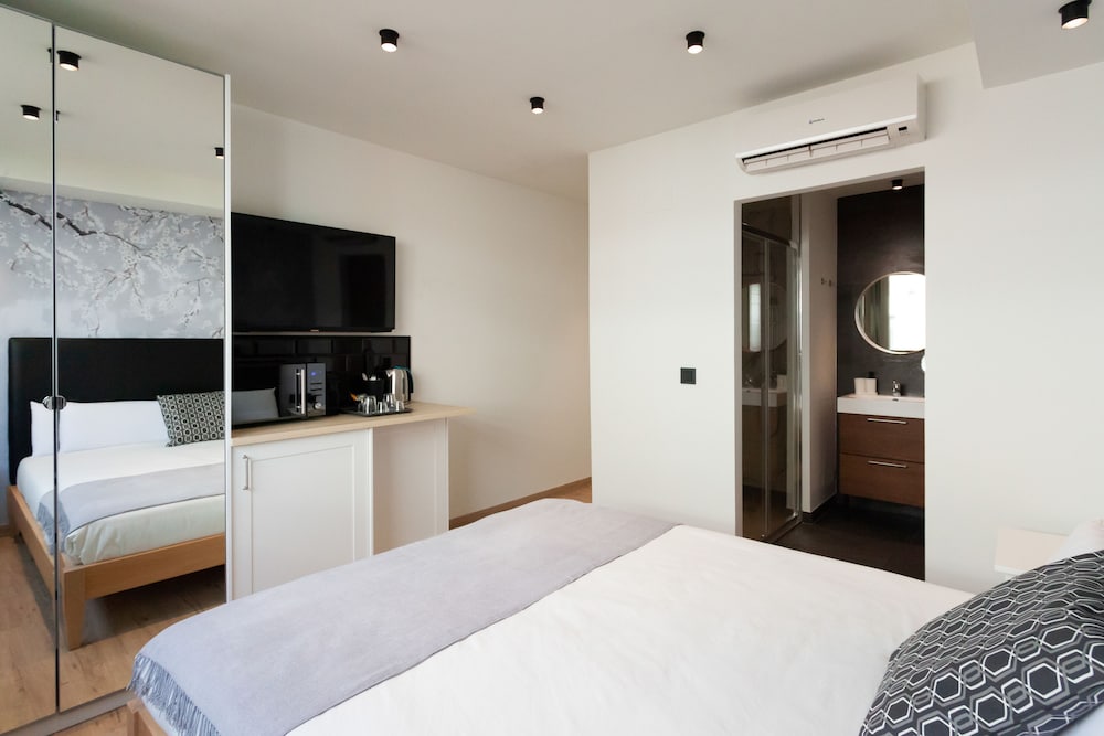 STANDARD, DOUBLE BED