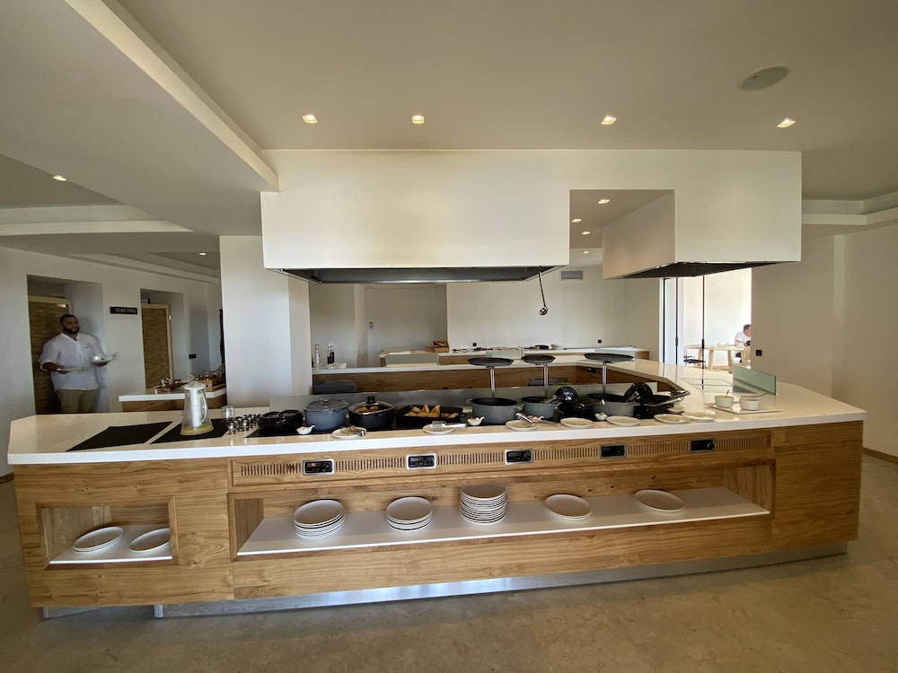 Helios Beach Hotel & Bungalows 10/48