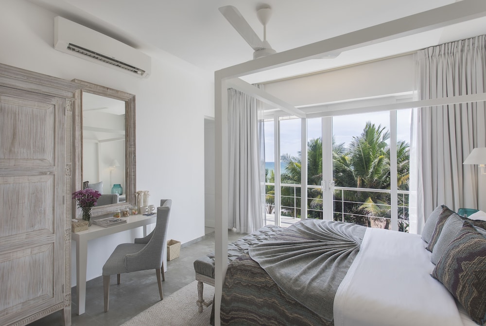 White Villa 10/50