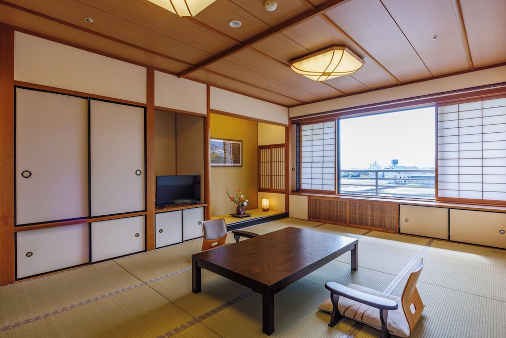 Biwako Grand Hotel 6/25