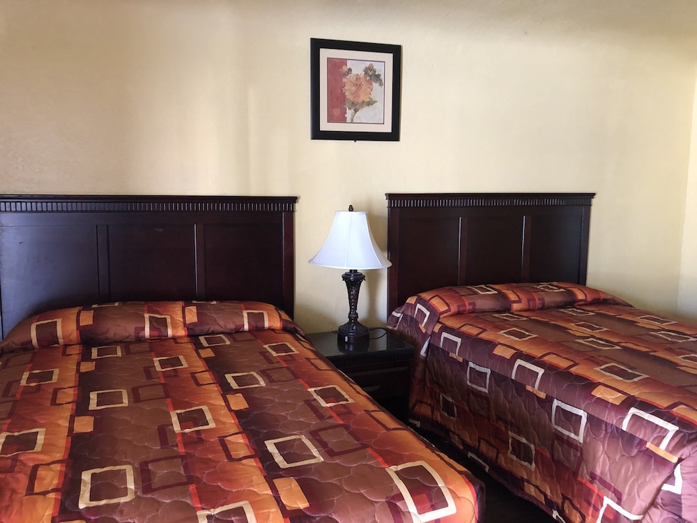 Economy Inn 18/24