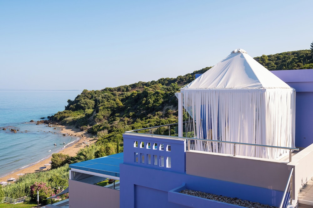 Mare Dei Suites in PYRGOS