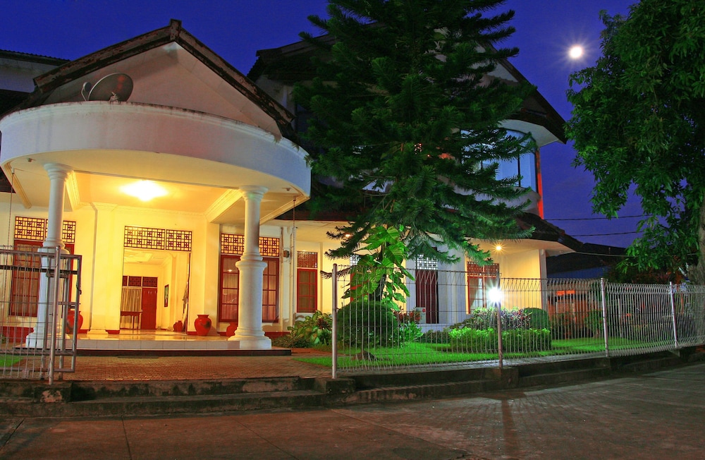 HOTEL GRIYA ASRI 1/28