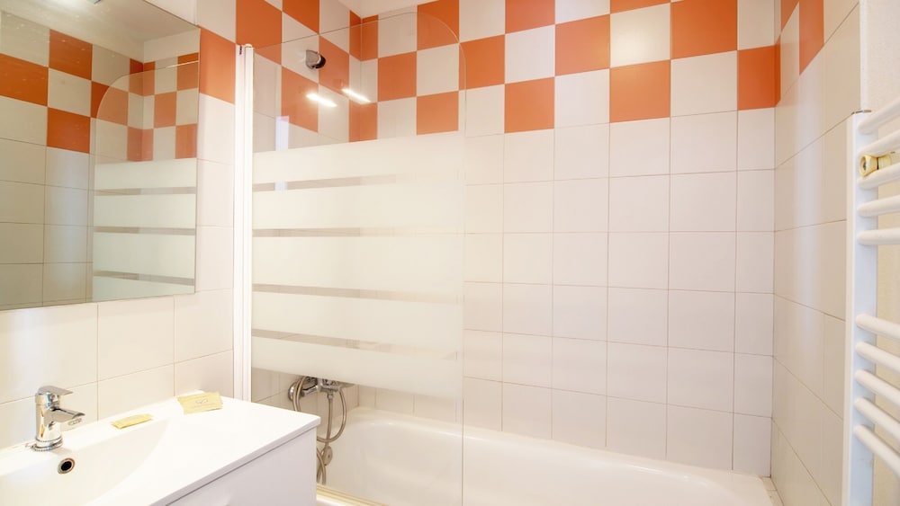 2 Rooms, Apartment, 1 Queen and 1 Bunk Bed, Sofa, Vacanceole Les Chalets De L Isard 2/2