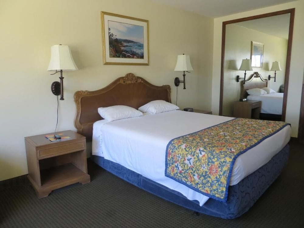 Portside Inn & Suites 37/58
