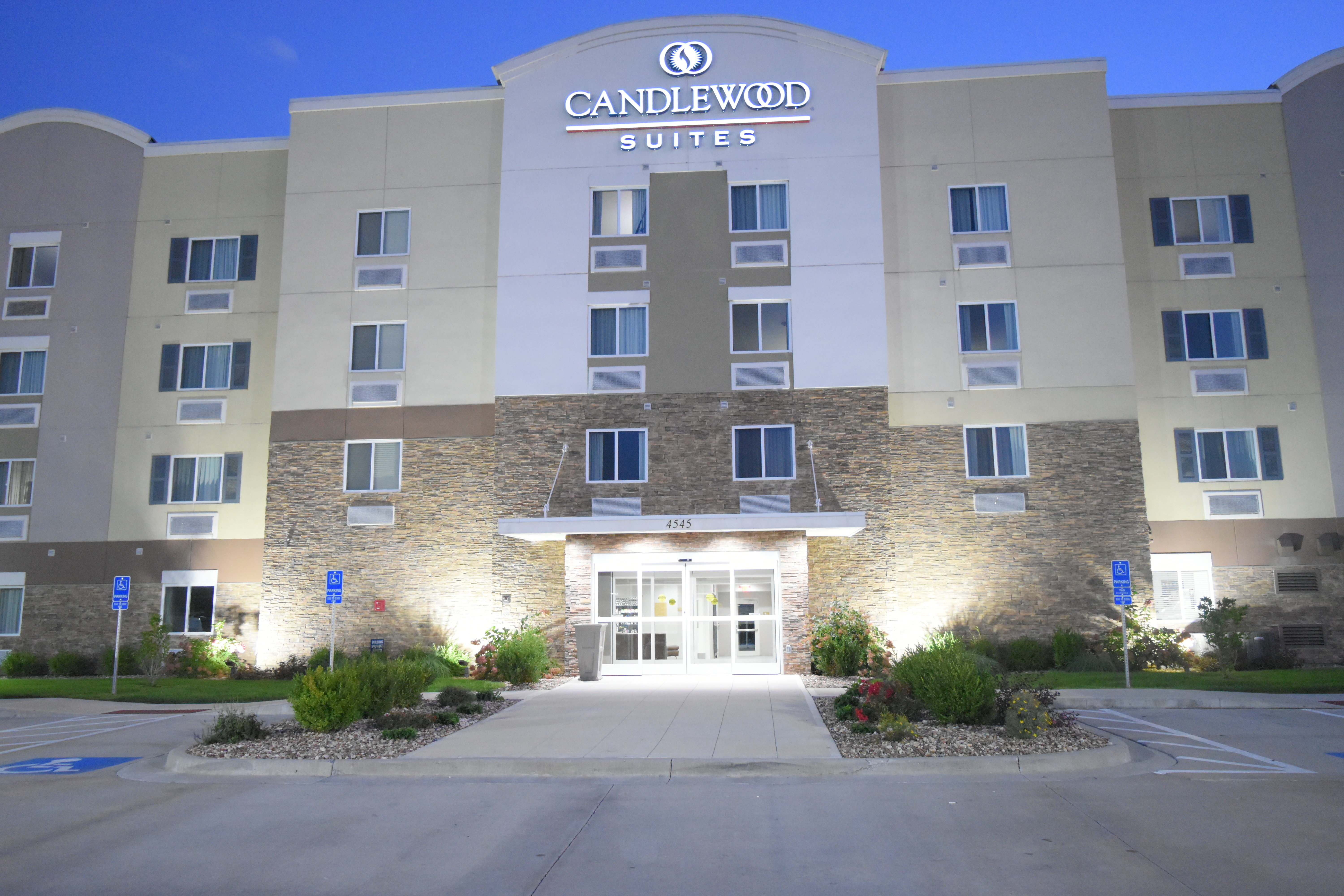 CANDLEWOOD SUITES KANSAS CITY - INDEPENDENCE 55/63