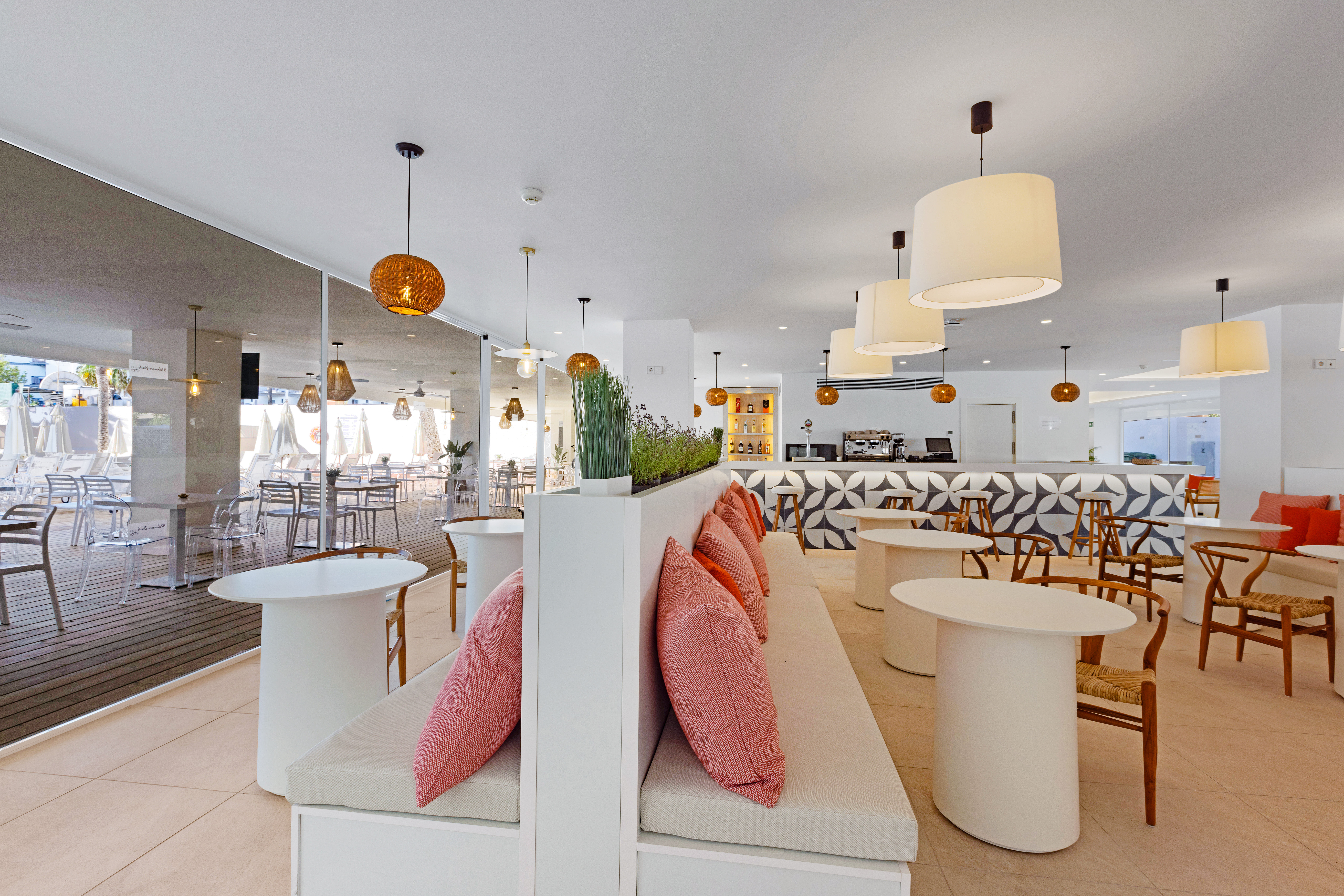 Palmanova Beach Apartments by TRH 57/62