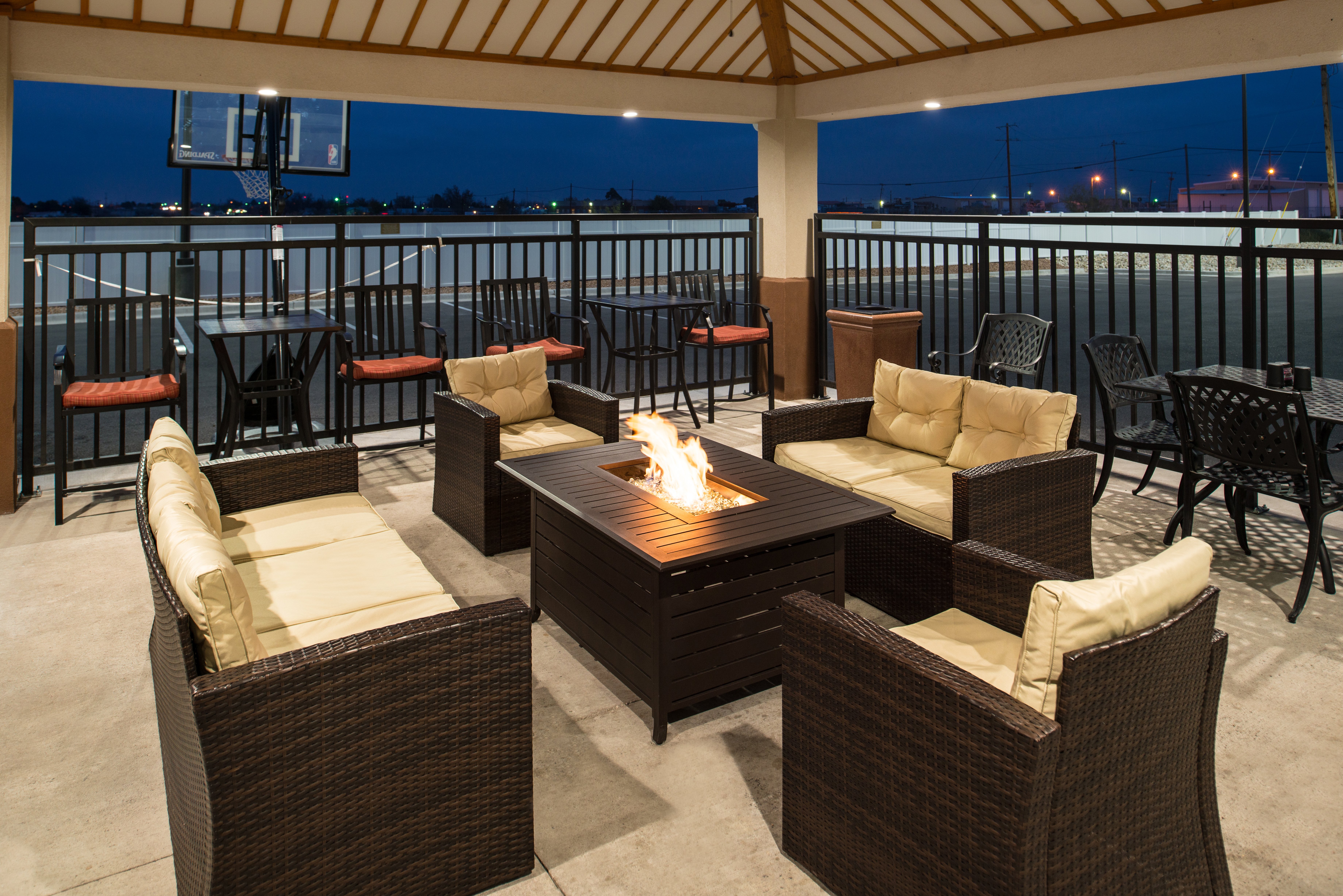 CANDLEWOOD SUITES CARLSBAD SOUTH 34/50
